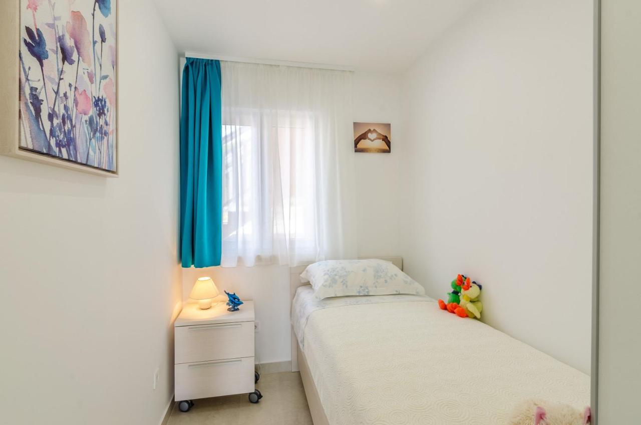 Antea Apartment Prizba Exterior photo
